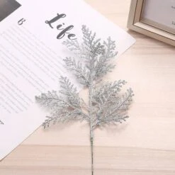 SOEKAVIA Confezione Da 10 Pezzi Di Foglie Artificiali Con Brillantini Di Natale, Con Foglie Finte E Rami Di Albero, Decorazione Fai Da Te Per Bouquet Di Fiori, Colore:Argento